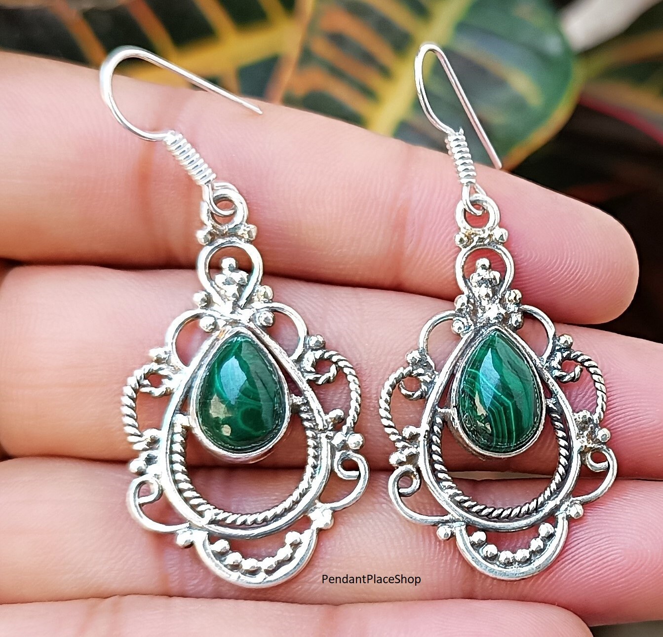 Orecchini a goccia in argento sterling con malachite: gioielli