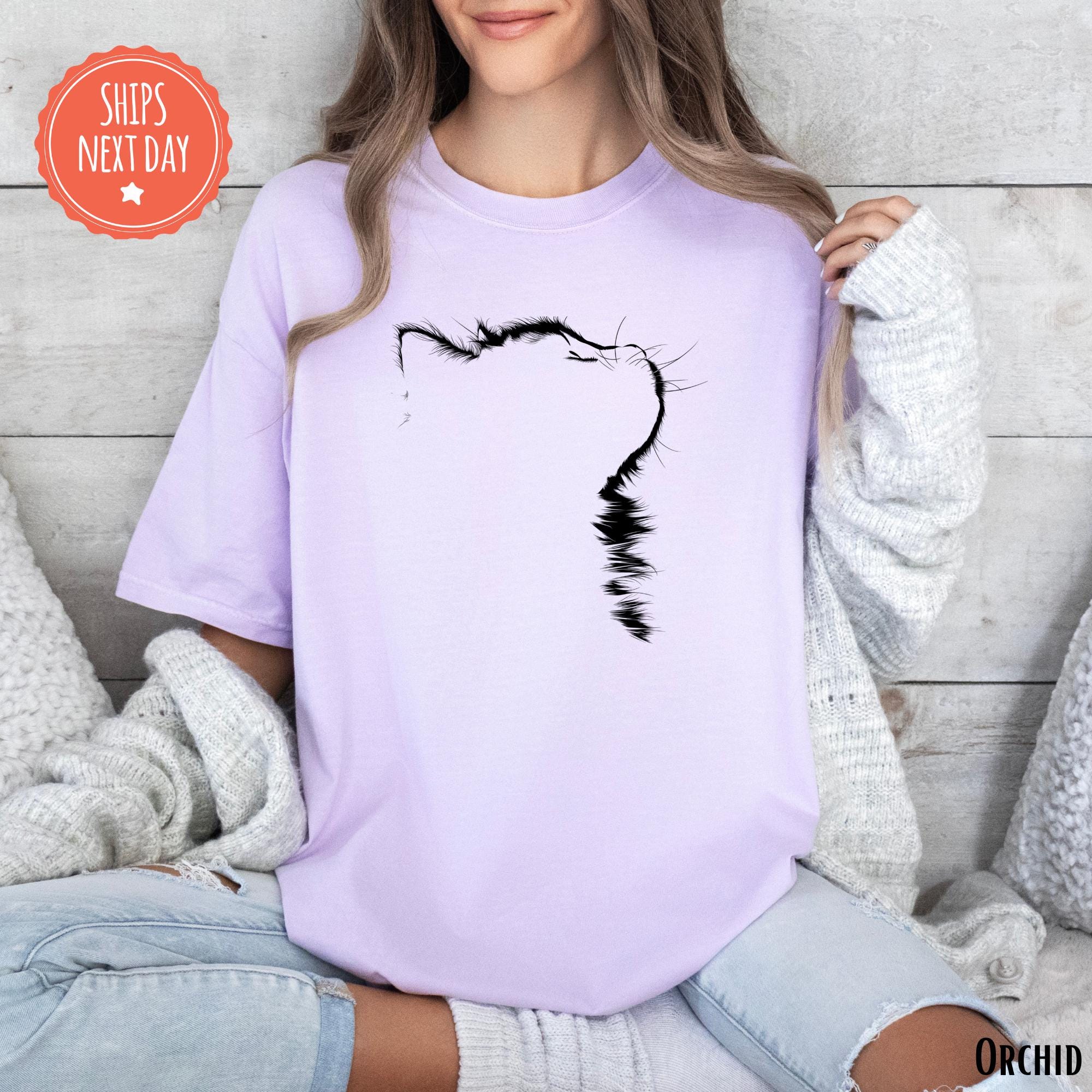 Cat Shirt - Cat Silhouette Tshirt - Cat Mom Tee - Gift For Cat Owner - Cat Lover Shirt - Cat Dad - Minimalist Cat Shirt - Cat Parents Gift