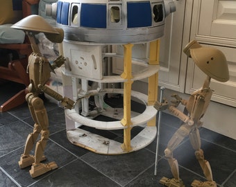 Star wars Pit Droid 50% scale. Includes LED and wiring to light the lens