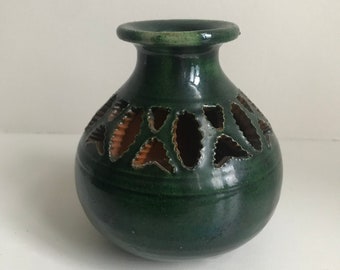 Vintage TITO UBEDA CERAMICA Pottery Green Hand Painted Green Lattice Vase Andalusia Spain Signed