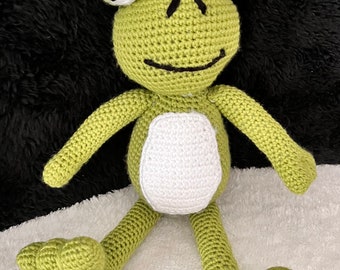 Amigurumi Hand-knitted Frog Toy Green Colored