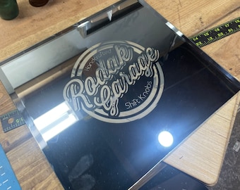 Miroir de table avec logo personnalisé gravé 12" x 12"