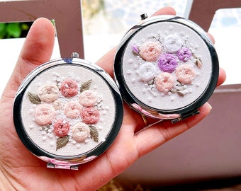 Floral Embroidered Compact Mirror, Custom Name Pocket Mirror, Cute Wedding Bridesmaid Gift, Gift For Her, Aesthetic Bridesmaid Gift