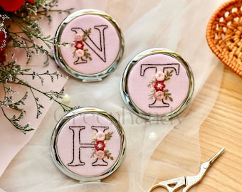 Floral Embroidered Compact Mirror, Custom Embroidered Letter Mirror, Personalized Embroidered Name Mirror, Gift For Her, Bridesmaid Gift