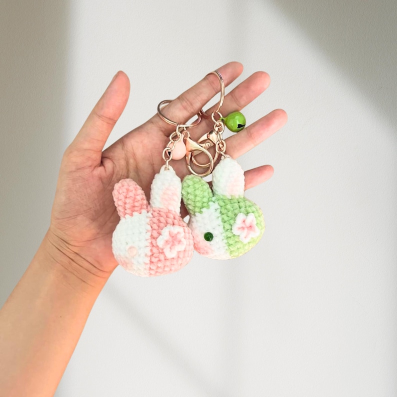 Coach Keychains Rabbit Crochet Cute Bunny Rabbit Daisy Keychain, Handmade Mini Crochet ...
