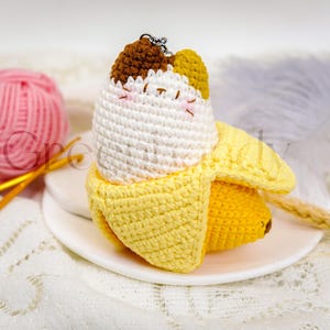 Banana cat keychain - Etsy 日本
