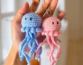 Crochet Jelly Fish Keychain, Crochet Jelly Fish Keychain, Handmade Mini Crochet Amigurumi Jelly Fish Keychain, Cute Keyring