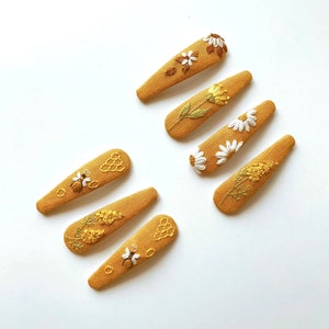 Floral Embroidered Hair Clips, Daisy Flower Linen Hair Clip Handmade, Barrette for girl women, Gift for her, Cute Hair Clip, Christmas Gifts