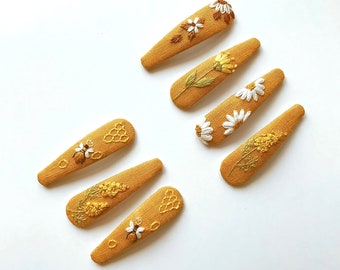 Floral Embroidered Hair Clips, Daisy Flower Linen Hair Clip Handmade, Barrette for girl women, Gift for her, Cute Hair Clip, Christmas Gifts