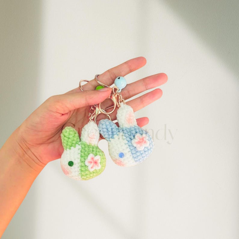 Crochet Cute Bunny Rabbit Daisy Keychain, Handmade Mini Crochet ...