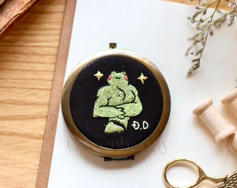 Cute Frog Embroidered Compact Mirror, Custom Name Pocket Mirror, Cute Wedding Bridesmaid Gift, Gift For Her, Birthday Gift, Bridal Shower