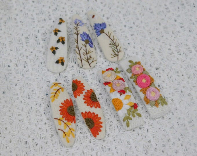 Floral Embroidered Hair Clips, Flower Linen Hair Clips Handmade, Barrette for girl teen women, Bridesmaid Gift, Cute Hair Clip, Gift for Her