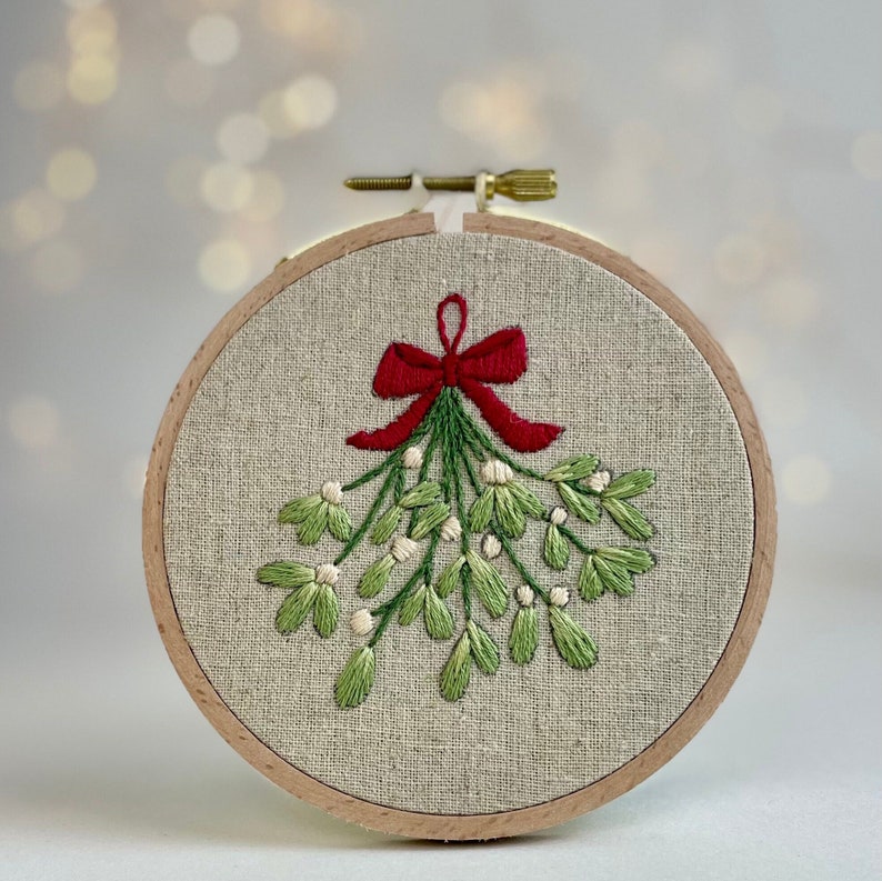 Mistletoe Christmas Embroidery Kit Small Christmas Craft Kit Etsy