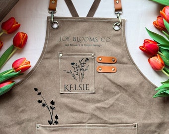 Custom Gardening Apron for Gardener Apron for Florist Custom Garden Apron Florist Gift Gardening Gift Apron Personalized Apron with Pockets