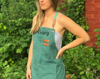 Custom Apron for Gardener Gift Idea Apron for Florist Custom Garden Apron Florist Gift Gardening Gift Apron Personalized Apron with Pockets