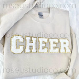 CHEER Sweatshirt Cheer Crewneck Cheer Patch Sweatshirt Cheer Shirt Cheer Mom Cheer Gift Cheer Mom Shirt Cheerleading Sweatshirt Patch