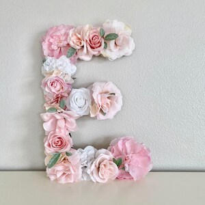 Carta Floral Carta Floral Inicial Boho Decoração de Berçário Shabby Chic Carta de Berçário Decoração de Chá de Bebê Presente para Menina Presente para Criança Pequena Menina