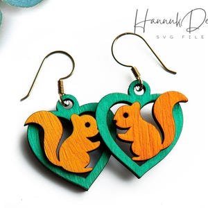 Écureuil en forme de coeur, boucle d'oreille en bois SVG, fichier découpé au laser SVG, modèle de boucles d'oreilles en téléchargement numérique SVG, boucles d'oreilles Glowforge, boucles d'oreilles Cricut SVG