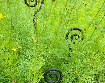 Hand-forged Decorative Fiddlehead Garden Ornaments (Set of 3)
