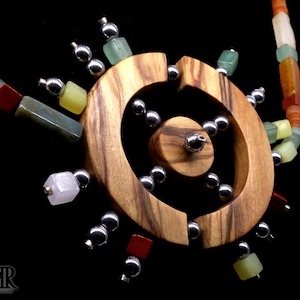 Joloo - Necklace in century-old olive wood and fine gemstones. Jade, Aventurine and Jasper.