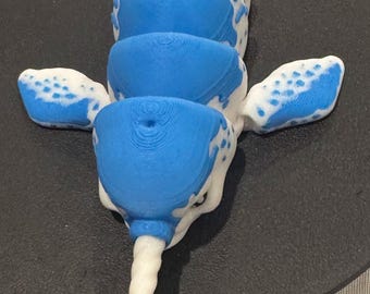 イッカク、関節可動式多色 3D プリント