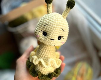 Crochet Snail Pattern: Amigurumi Toy Tutorial (Digital Download)