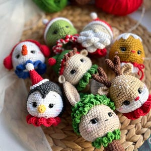 Schema per ornamenti natalizi all&#39;uncinetto, Babbo Natale amigurumi, elfo, pupazzo di neve (PDF)