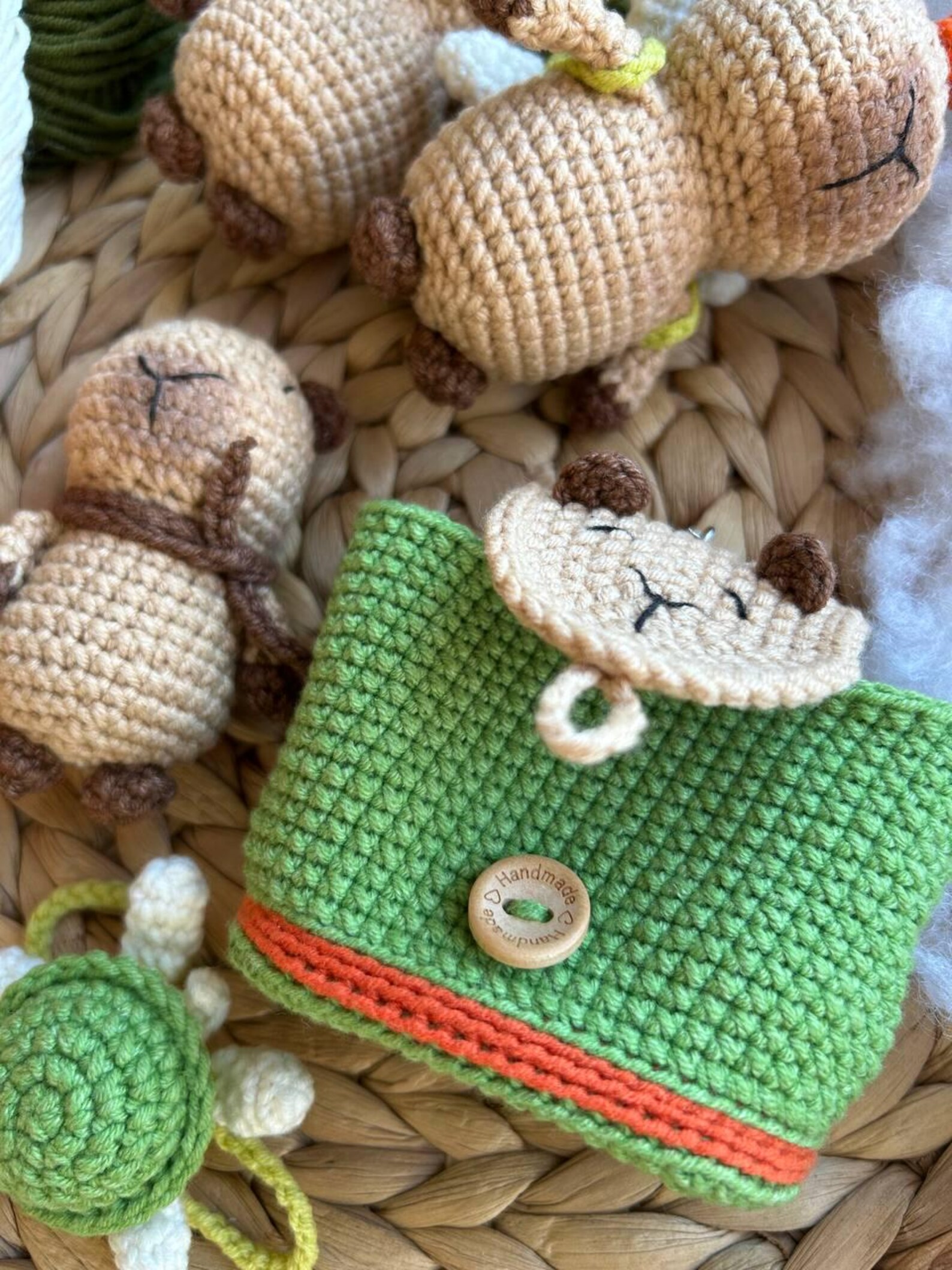 Crochet Capybara Keychain Pattern: Amigurumi Turtle Backpack (PDF ...