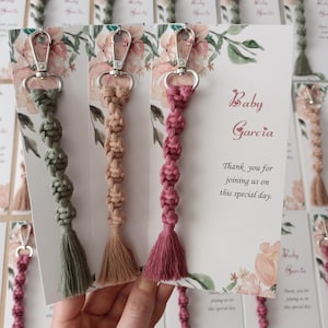 Personalized Boho Macrame Keychain with or without card and wooden name, Wedding Favors, Bridesmaid Gifts, Baby Shower Gift, Baptism Favor