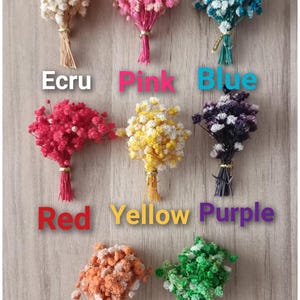 Silver and gold hooks and rings. High quality products for your special day. For these gifts you can select whatever you want because it is your special day and we are here to make it your macrame handmade keychain gift more special and unique. gypsophila flower, macramekeychain with card&dried flower