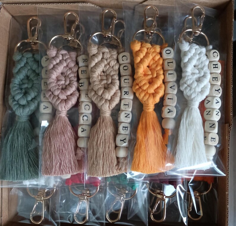 Macrame Name Keychain, Personalized Macrame Name Keychain for  your bridesmaids and friends, Name Keychain, Matron of Honor Gifts, Be my Bridesmaid, Tie the Knot, Bridal Shower Favors, Bridal Shower Bag, Macrame Favors. Custom Name Keychain for Bridesmaids, Bridesmaid Proposal, Thank you Gifts, Perfect gift for Weddings, bridal shower, birthdays, or special occasions, personalized keychain, custom wooden gift, birthday present, handmade accessory, Macrame Favors, Gifts for teachers