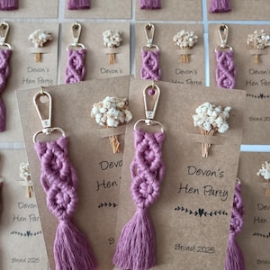 Personalized Macrame Keychain in bulk, Boho Wedding Favors, Bridal Shower Favors, Baby Shower Gift, Engagement Gift, Bachelorette Gifts