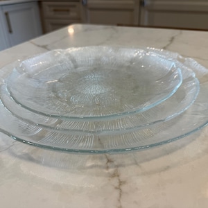 3 Arcoroc Fleur Platters/Plates