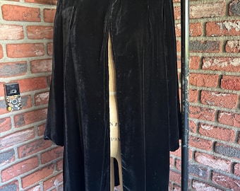 Gianfranco Ferre Black Silk Velvet Fit and Flare Long Opera Gianfranco Ferre Black Silk Velvet Fit and Flare Long Opera