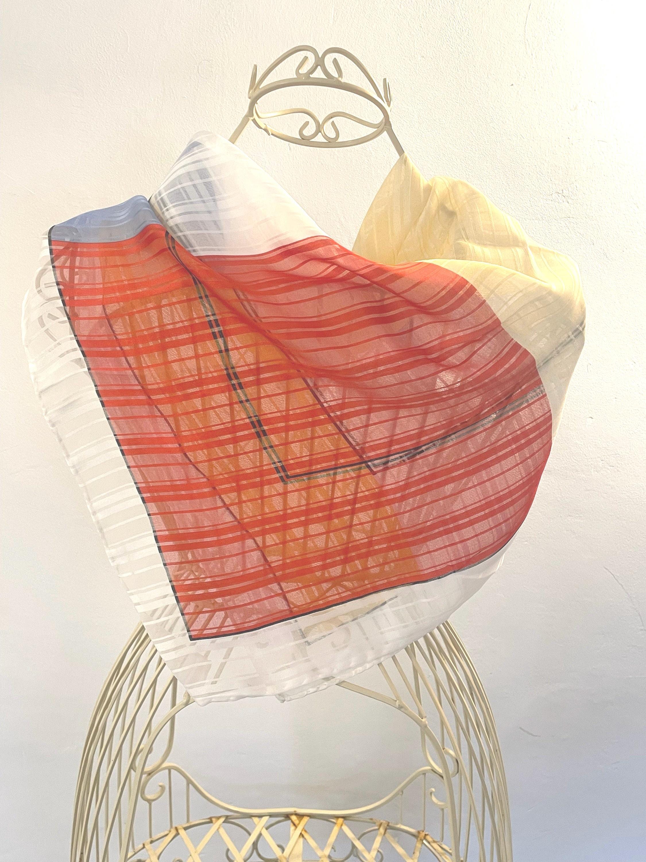 Foulard Vintage Années 70 – Polyester, Motifs Géométriques Et Fleurs