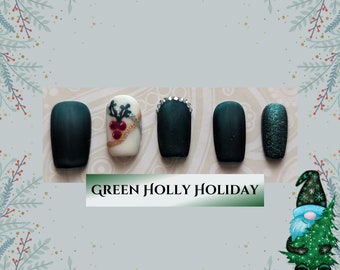 Green Holly Holiday Press on Nails
