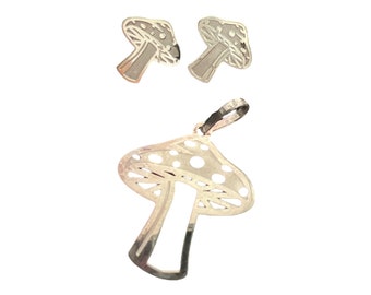 Vintage Mexican Etched Mushroom Silver Earring and Pendant set .925 Silver