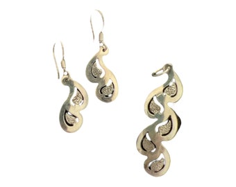 Vintage Peacock Feather Design in .925 Silver Earrings and Pendant Set Made in Mexico