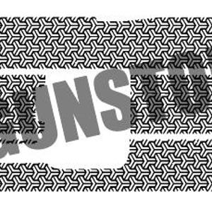 Puede incluir: Diseño de patrón geométrico en blanco y negro con un patrón de flecha repetitivo. El diseño está formado por pequeños triángulos que forman una cuadrícula.