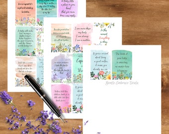 Puede incluir: Un conjunto de 10 tarjetas coloridas con citas inspiradoras para nuevas madres. Las tarjetas presentan diseños florales de acuarela y están impresas en cartulina blanca.