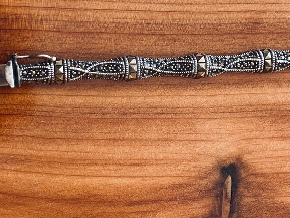 ヴィンテージのスターリングシルバーとマーカサイトブレスレット