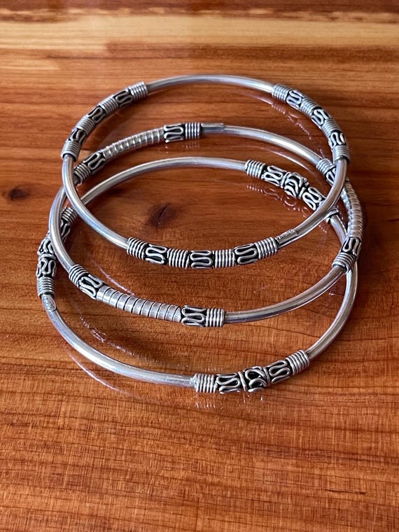アクセサリー zuci Three-Stranded Bangle(Silver) Sterling Silver Hand Made Artisan… Three Bangles by BA ! - Etsy