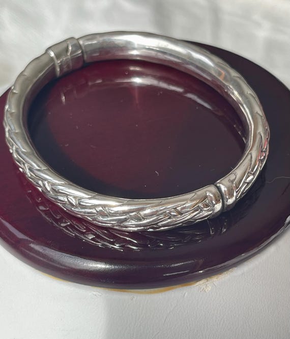 Sterling Silver hinged bangle bracelet!