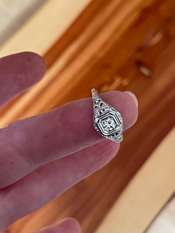 18KT 1/3 carat diamond antique ring SALE View 5