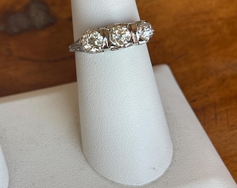 Antique  Custom 14 kt & 3 Natural  DIAMONDS RING Totaling 1.13 carats!  ESTATE Jewelry!