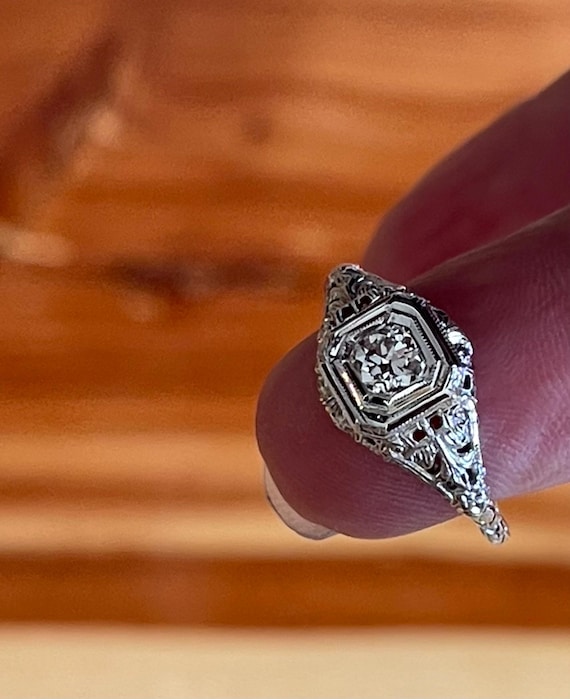 18KT 1/3 carat diamond antique ring SALE