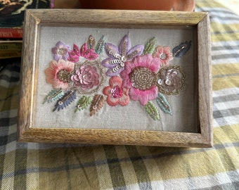 Handmade embroidered jewelry box
