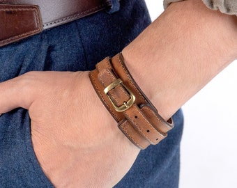 Single Strap Leather Cuff,Brown Leather Bracelet, Leather Wrap Bracelet,Adjustable Engraved Bracelet,Mens Bracelet with buckle,Message Cuff