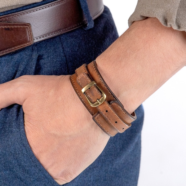 Single Strap Leather Cuff,Brown Leather Bracelet, Leather Wrap Bracelet,Adjustable Engraved Bracelet,Mens Bracelet with buckle,Message Cuff