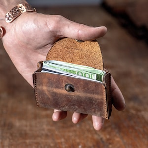 Porta carte in pelle personalizzato, porta biglietti da visita minimalista, porta carte dal design sottile, portafoglio fatto a mano per uomo, porta carte di credito